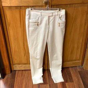 White skinny dress pants
